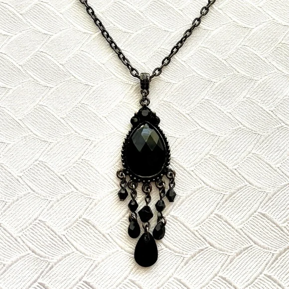 1928 Elegant Black Teardrop Pendant Necklace whimsigoth dark academia vintage - Picture 1 of 6
